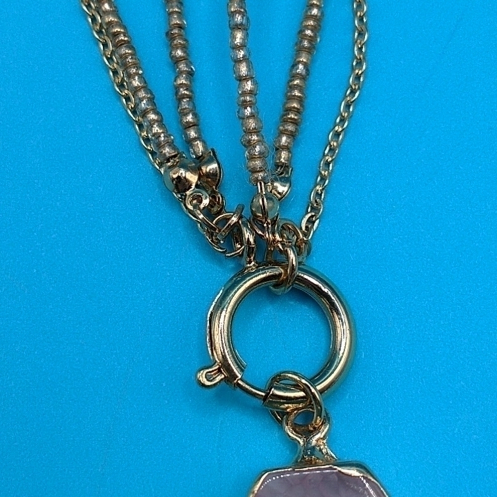 Costume gold tone multi strand faux gems and crystals necklace with Pendant - Picture 3 of 12